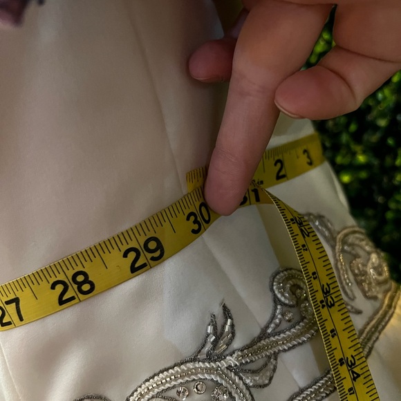 Wedding gown NWOT - Picture 5 of 12